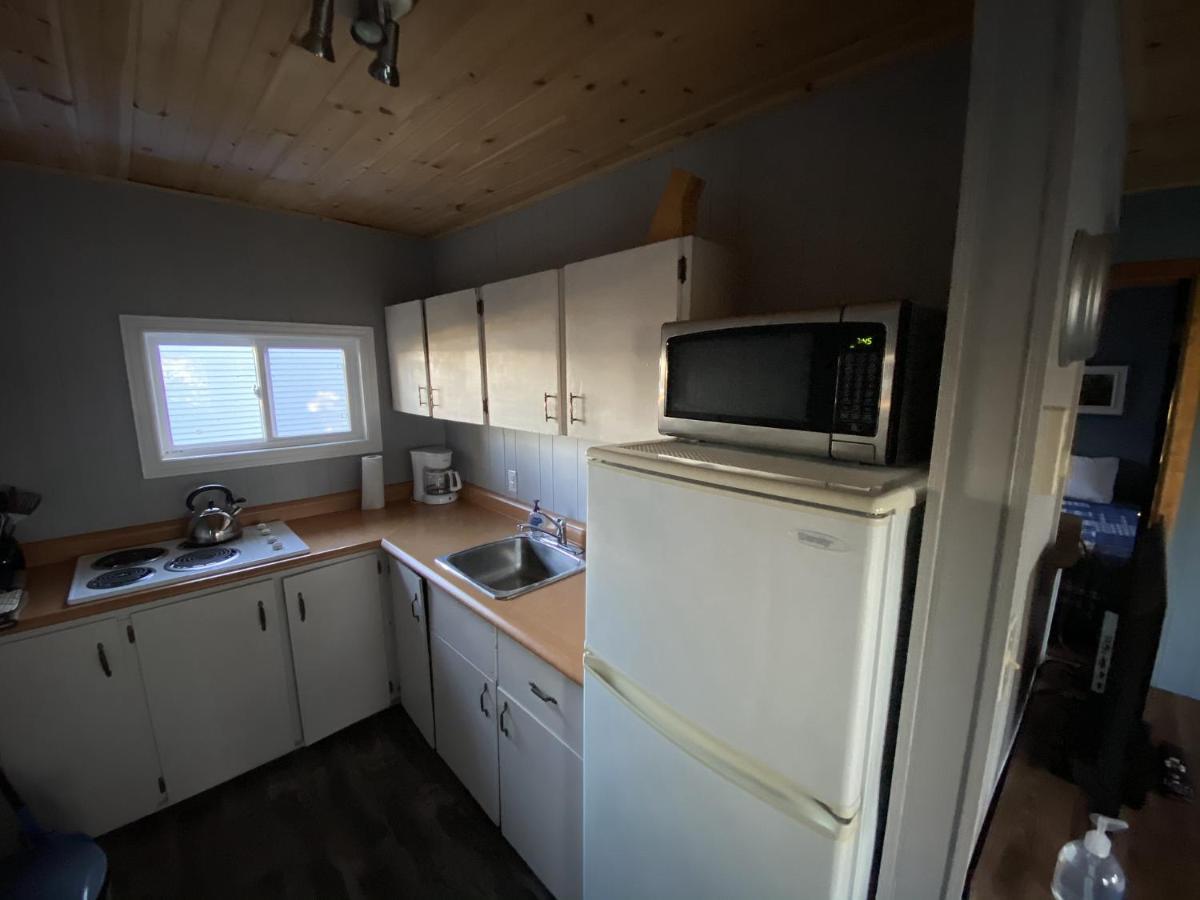The Pines Motel And Cottages Rustico Экстерьер фото