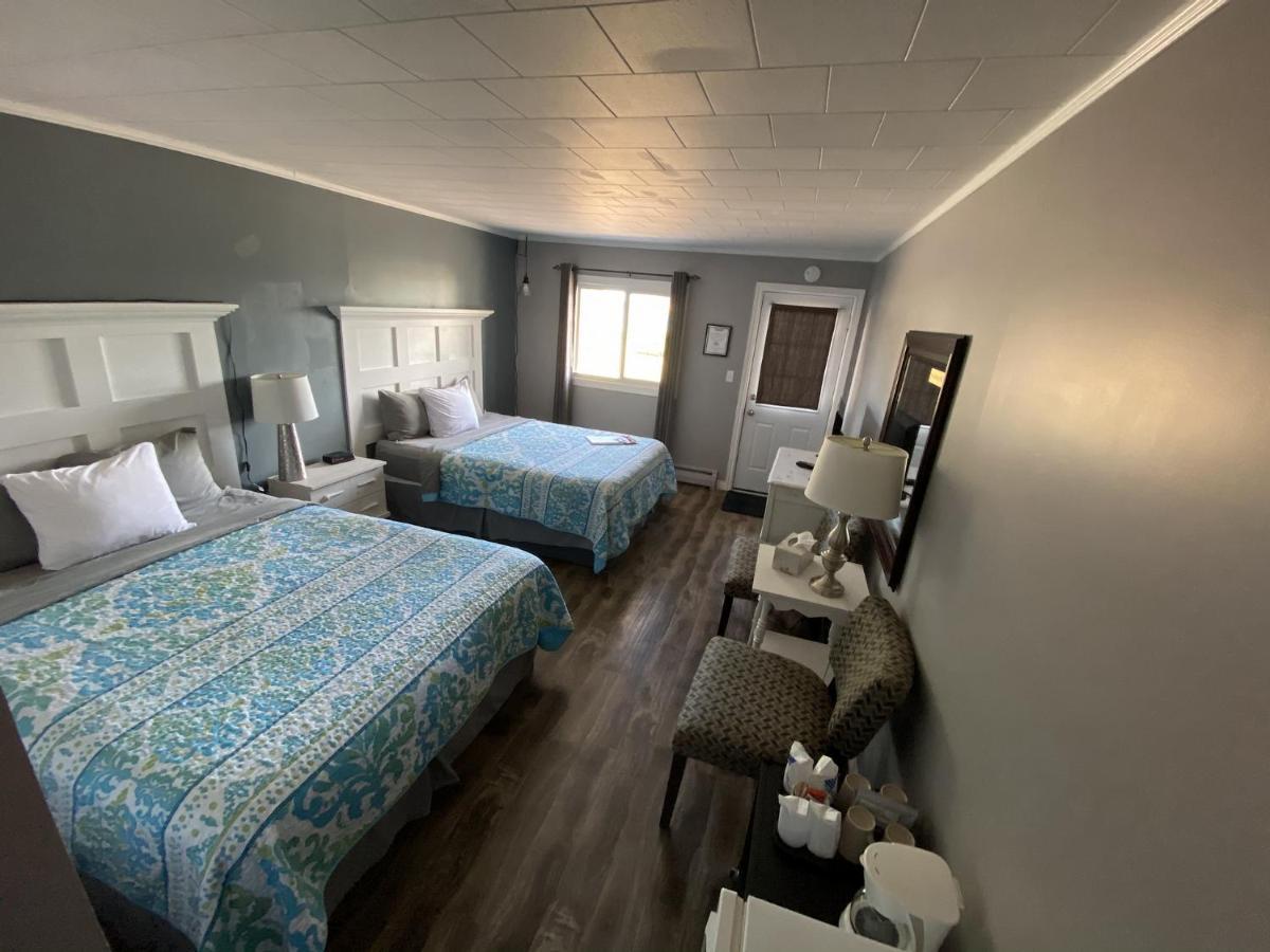 The Pines Motel And Cottages Rustico Экстерьер фото