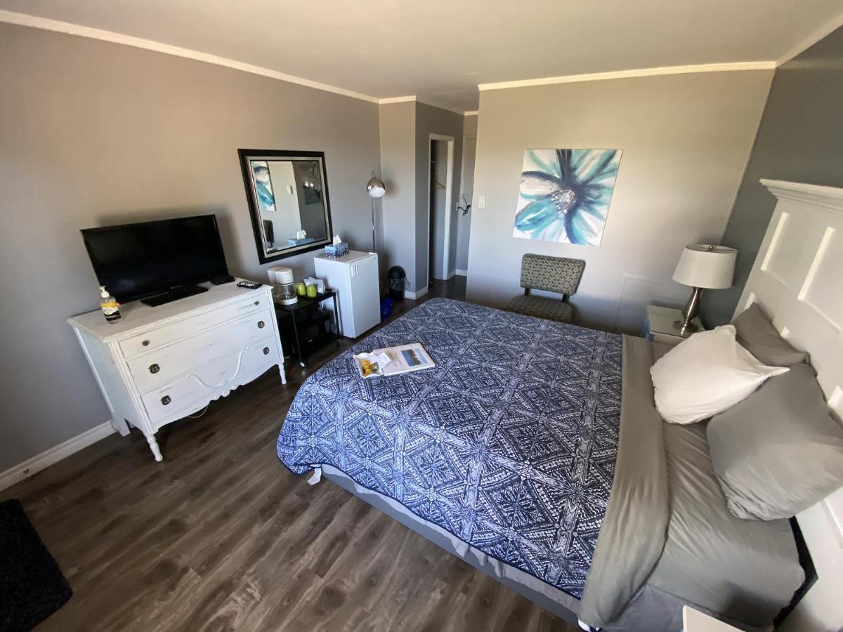 The Pines Motel And Cottages Rustico Экстерьер фото