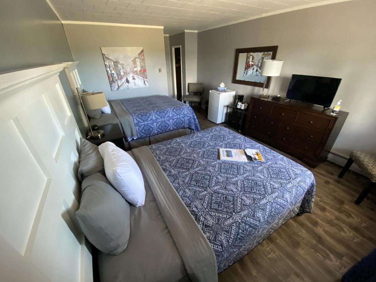 The Pines Motel And Cottages Rustico Экстерьер фото