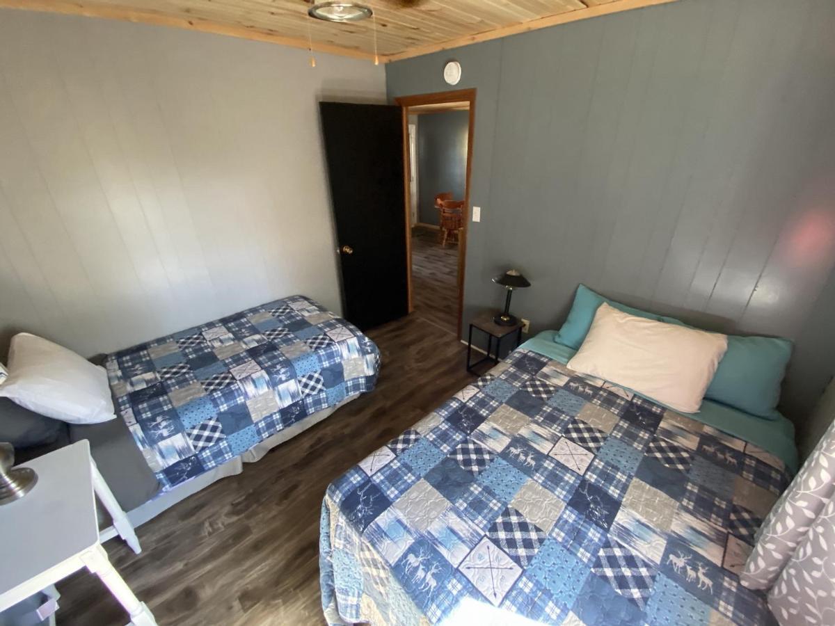 The Pines Motel And Cottages Rustico Экстерьер фото