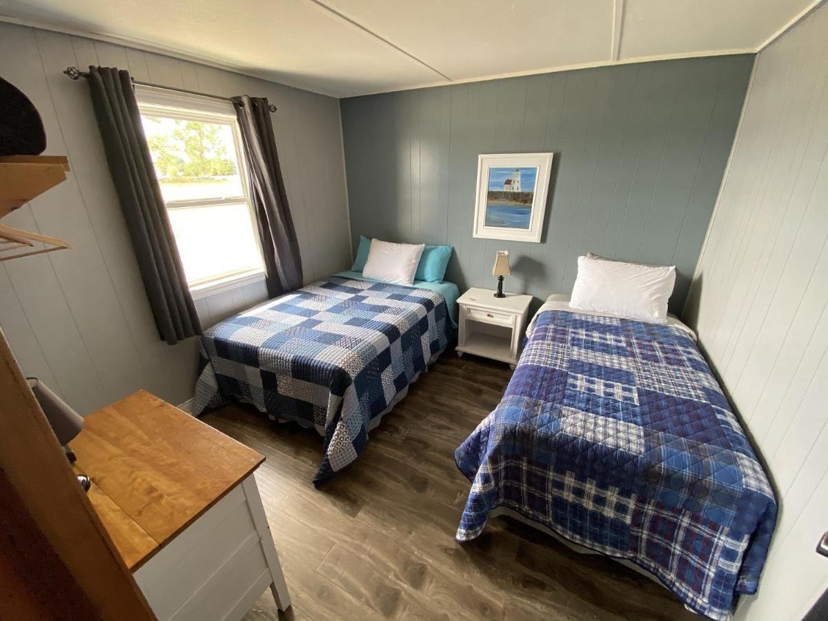 The Pines Motel And Cottages Rustico Экстерьер фото